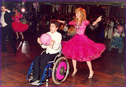 Die "Mundstein Rollis" tanzen zum ersten Mal den Eröffnungswalzer !