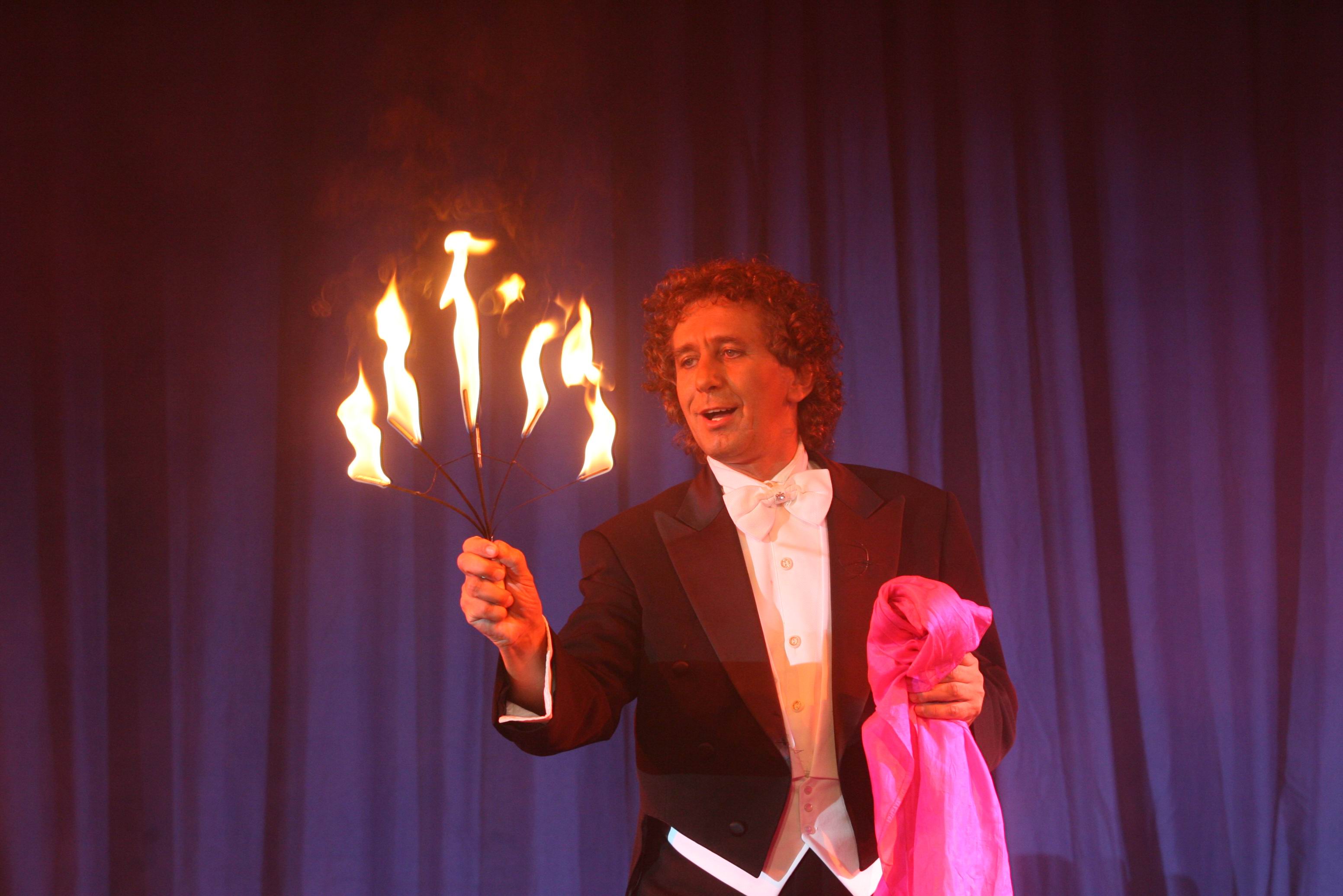 Tony Rei  Feuer