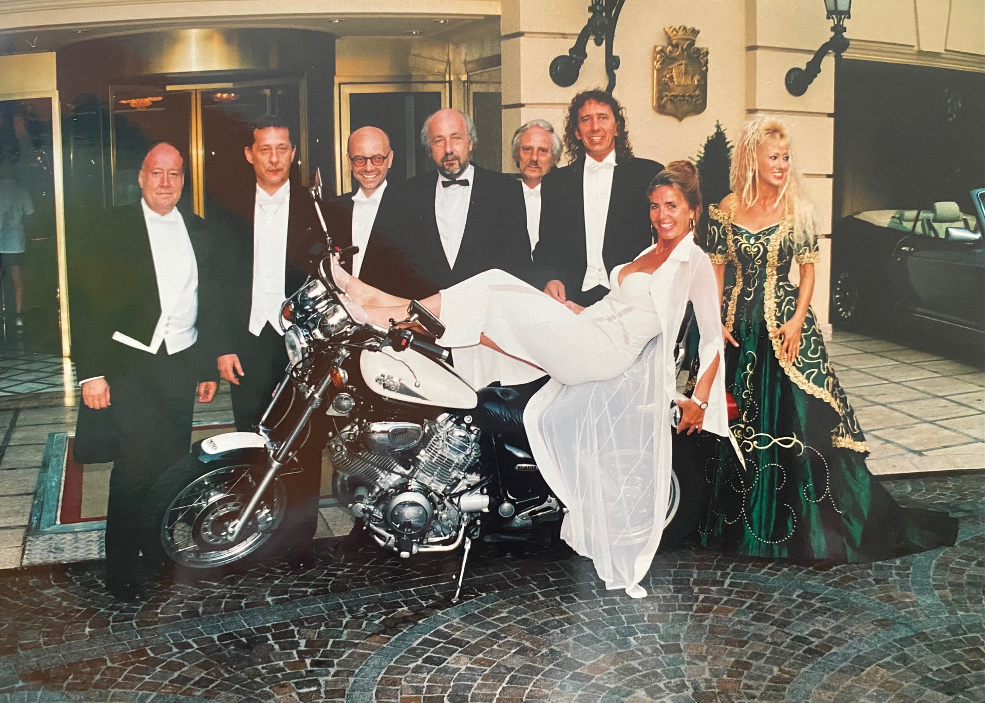 Tony Rei, Maria Lahr, Ricky Mastair und die Magier